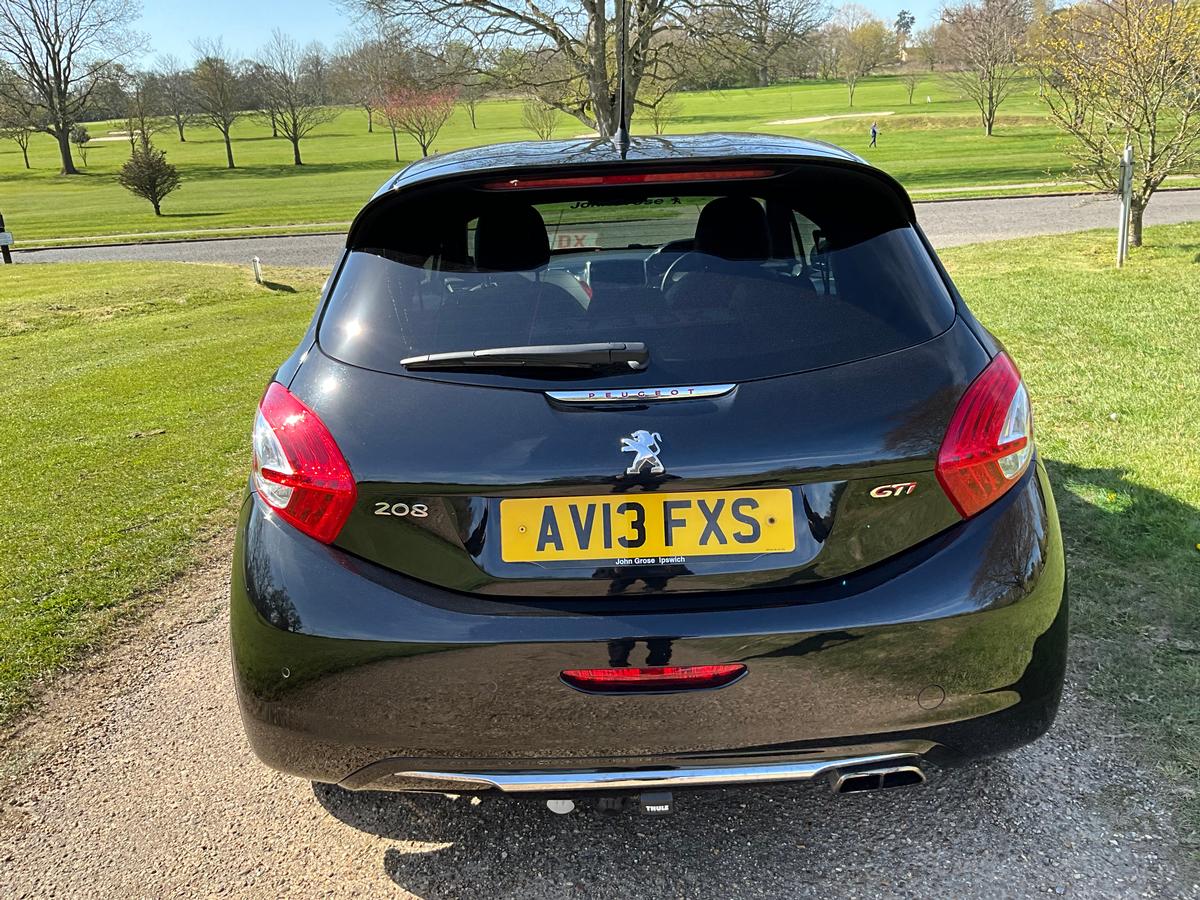PEUGOET - 208 Gti