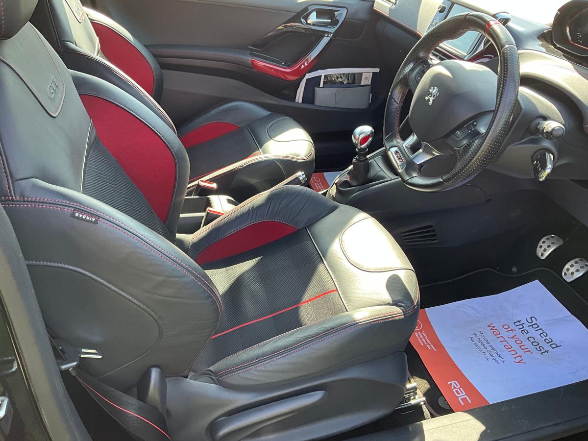 PEUGOET - 208 Gti
