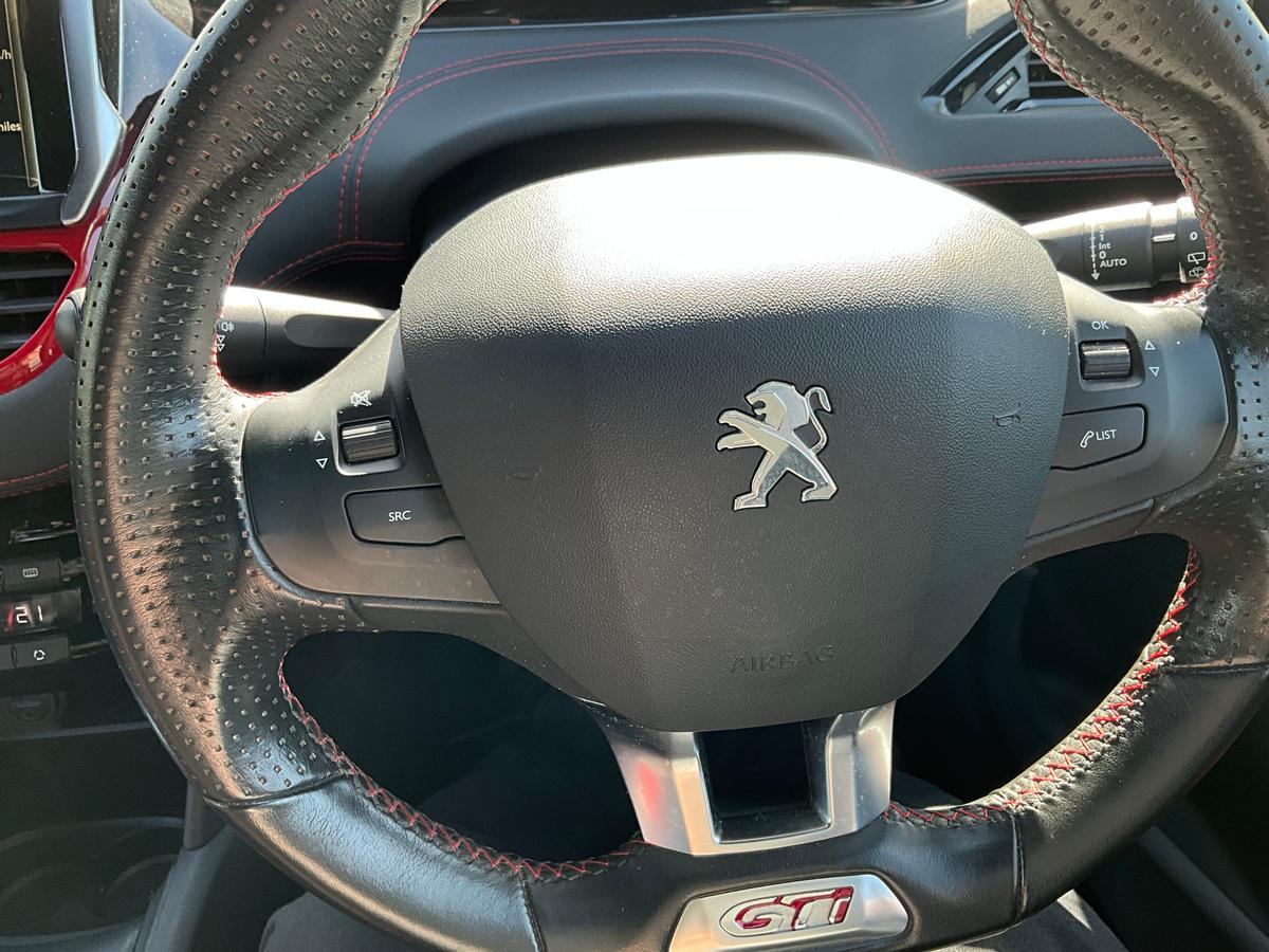 PEUGOET - 208 Gti