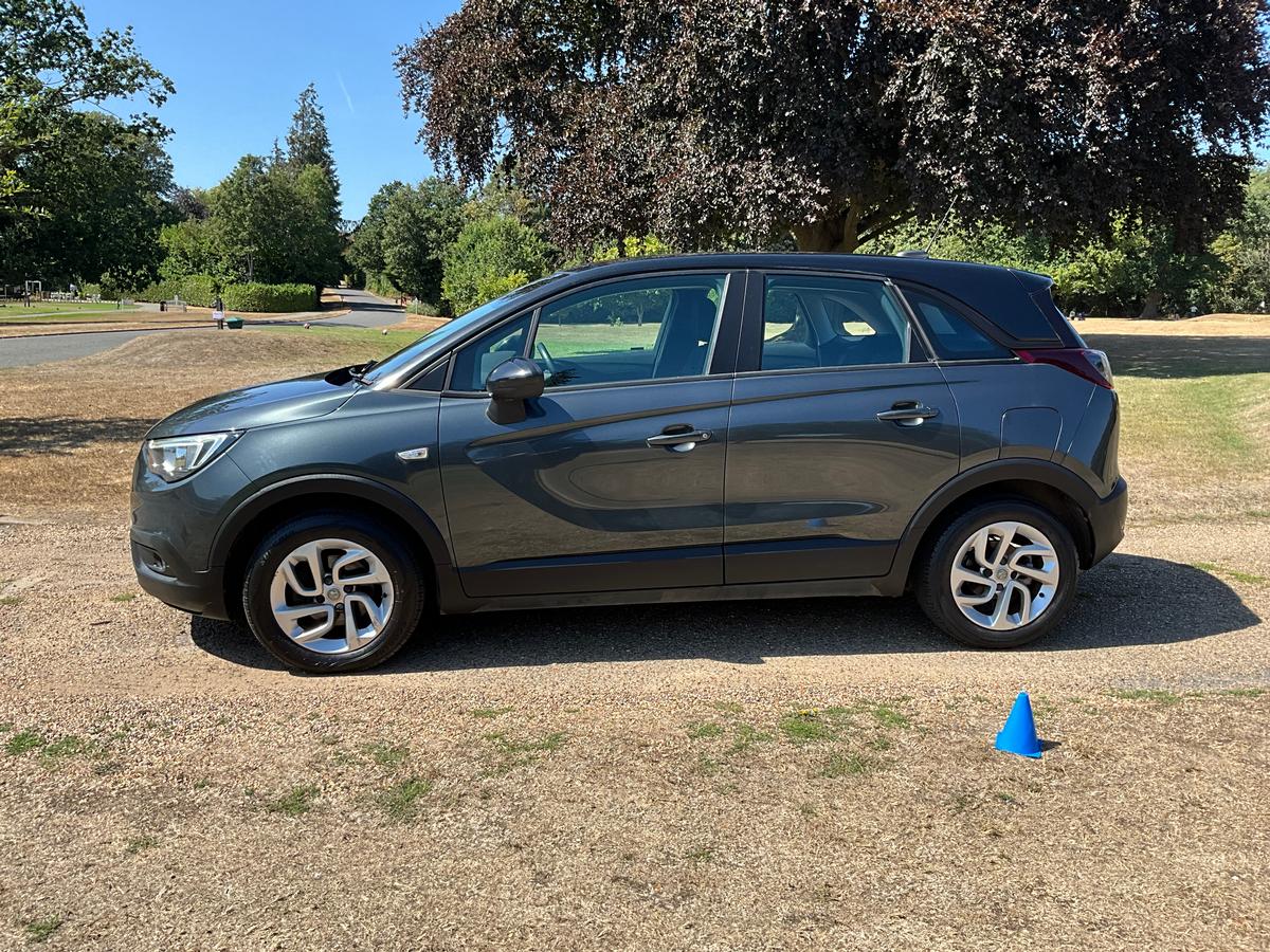 Vauxhall - Crossland x