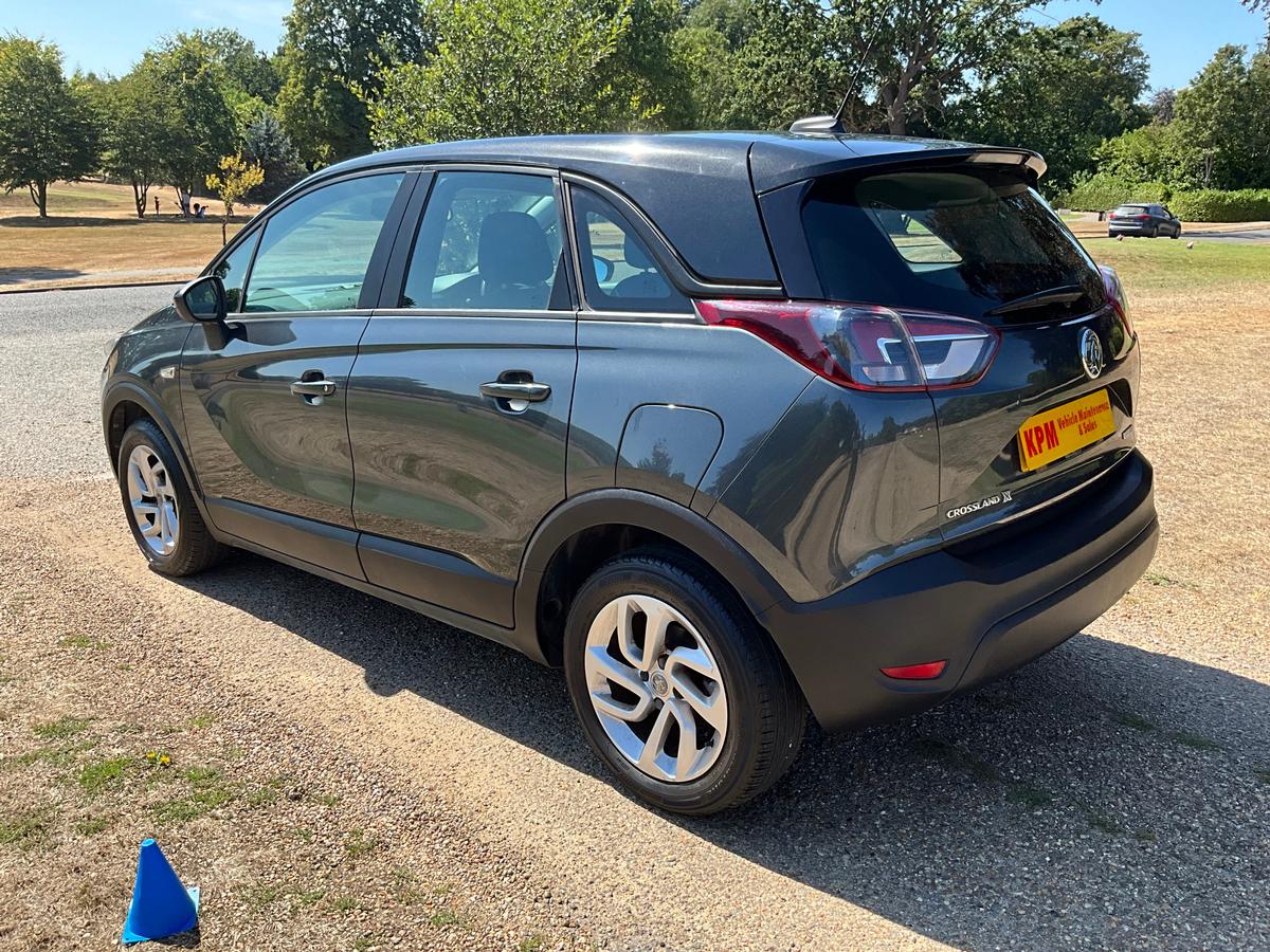 Vauxhall - Crossland x