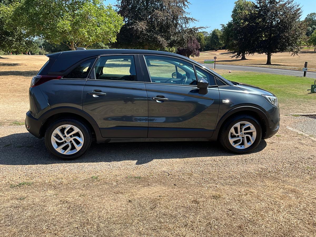 Vauxhall - Crossland x