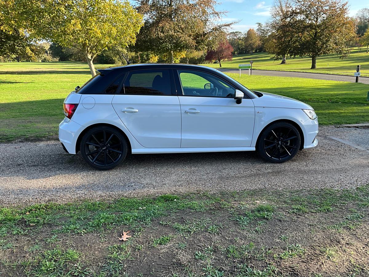 Audi - A1